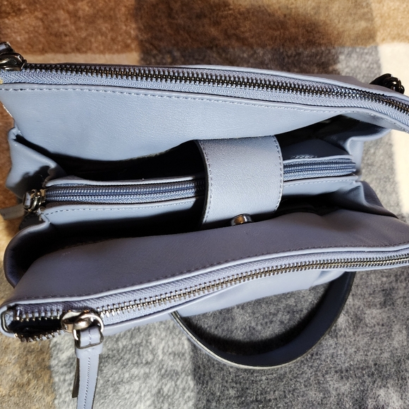 New w/out Tags Blue Vera Wang  Purse - Picture 2 of 15